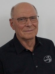 Beisitzer: Tilman Bertsch
